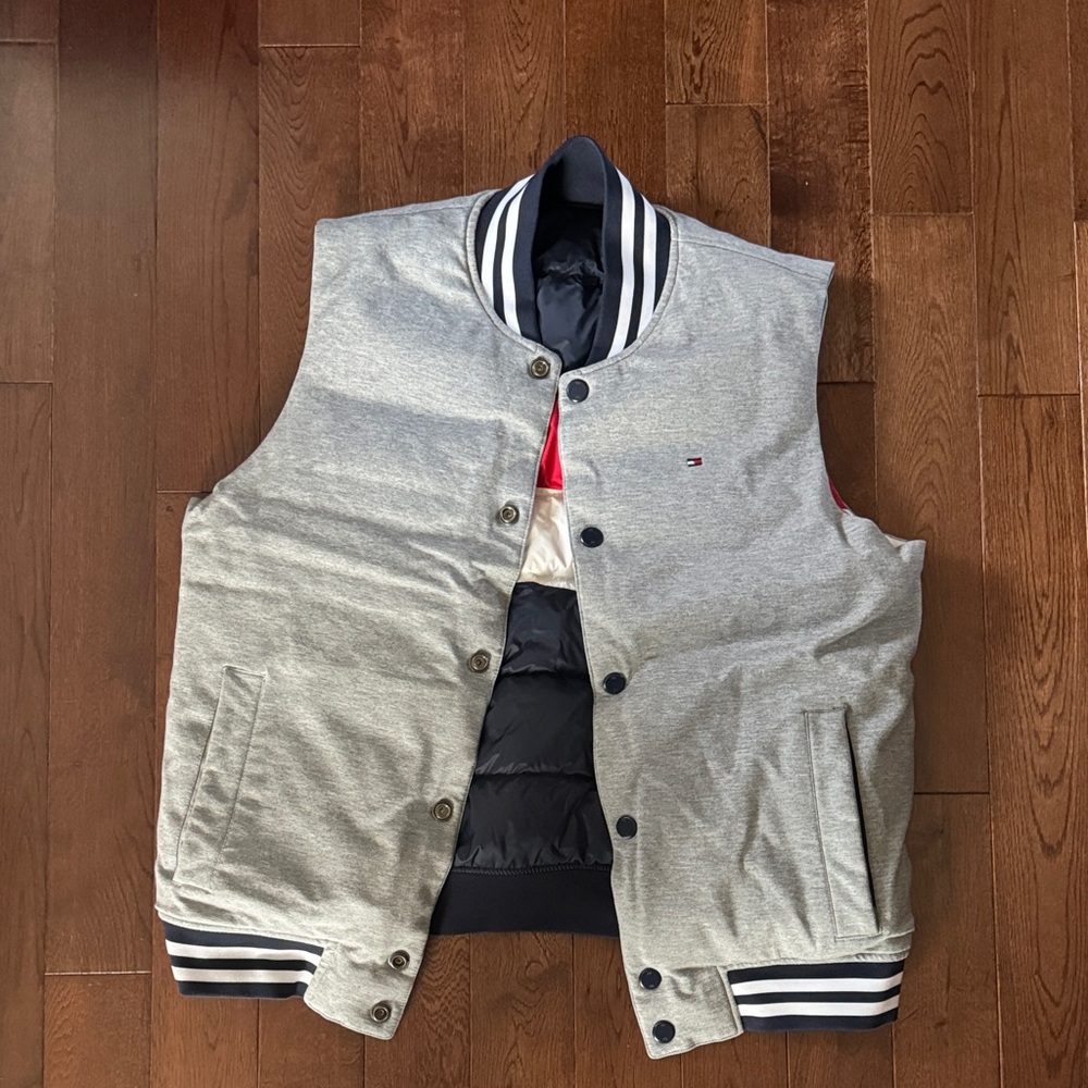 Tommy Hilfiger Reversible Puffer Vest - Large